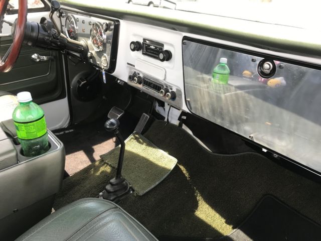 1970 White Chevrolet C/K Pickup 1500