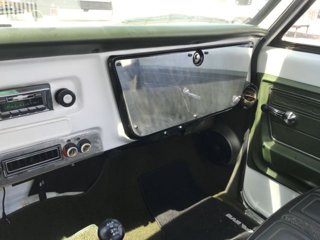 1970 White Chevrolet C/K Pickup 1500