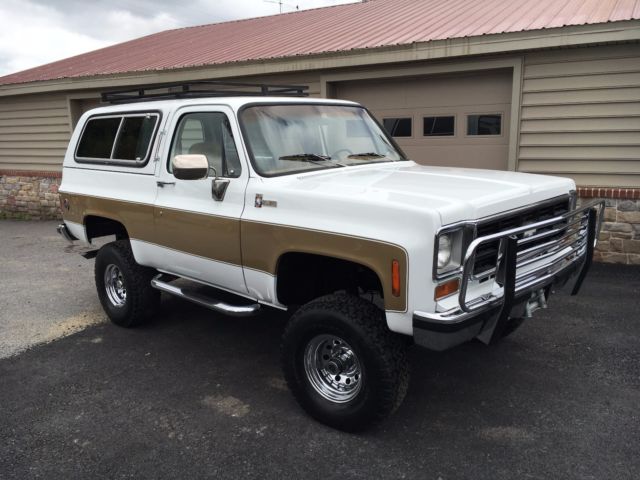 1978 White Chevrolet Blazer SUV