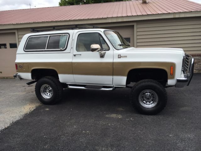 1978 White Chevrolet Blazer SUV
