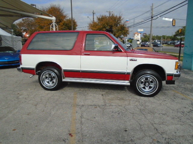 1985 Red Chevrolet Blazer SUV