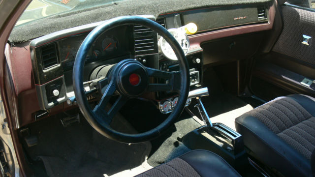 1987 White Chevrolet Monte Carlo