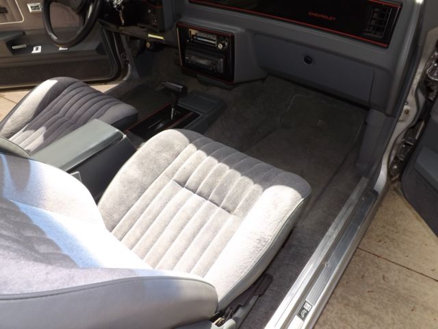 1988 Silver Chevrolet Monte Carlo Coupe