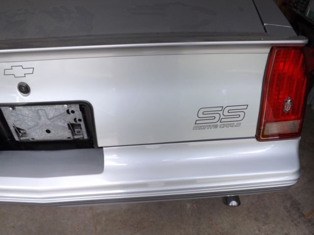 1988 Silver Chevrolet Monte Carlo Coupe