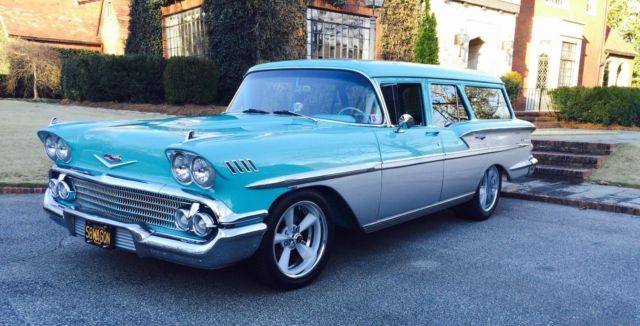 1958 Turquoise Chevrolet Nomad Wagon