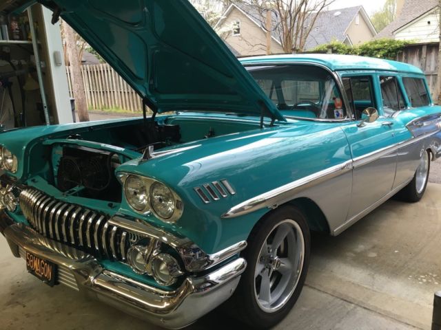 1958 Turquoise Chevrolet Nomad Wagon