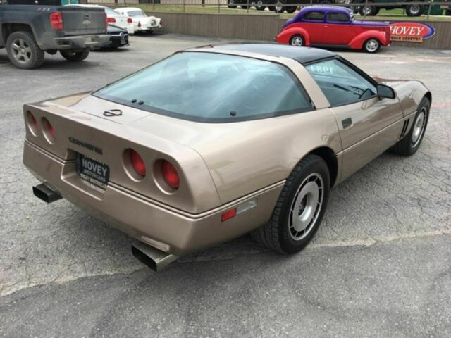1984 Gold Chevrolet Corvette Coupe