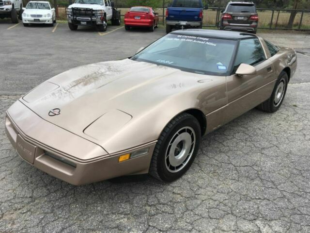 1984 Gold Chevrolet Corvette Coupe