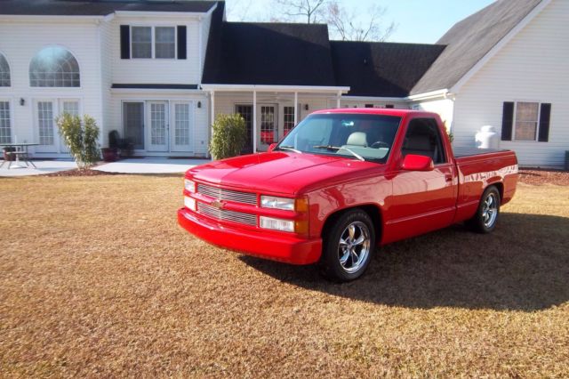 1993 Red Chevrolet Silverado 1500 Standard Cab Pickup