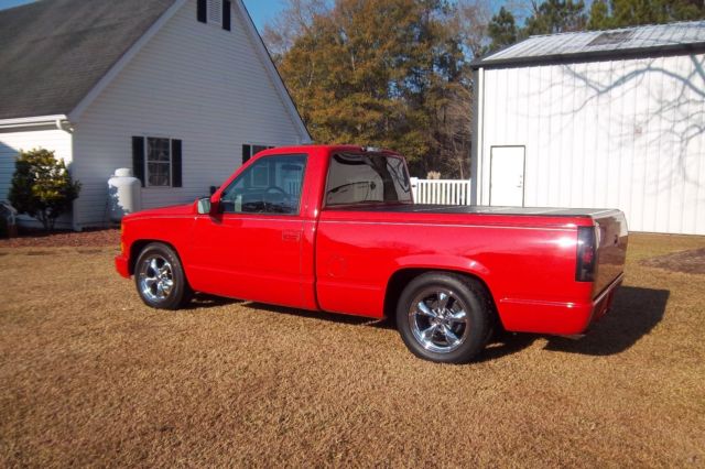 1993 Red Chevrolet Silverado 1500 Standard Cab Pickup