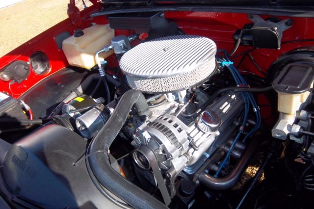 1993 Red Chevrolet Silverado 1500 Standard Cab Pickup