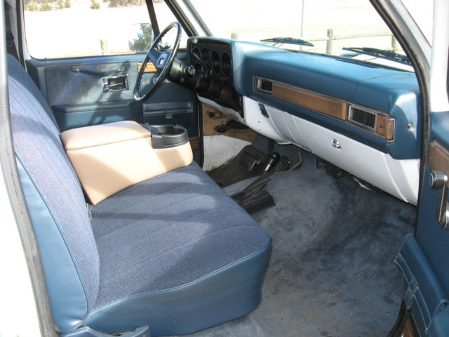 1986 Black Chevrolet C/K Pickup 1500 Standard Cab Pickup