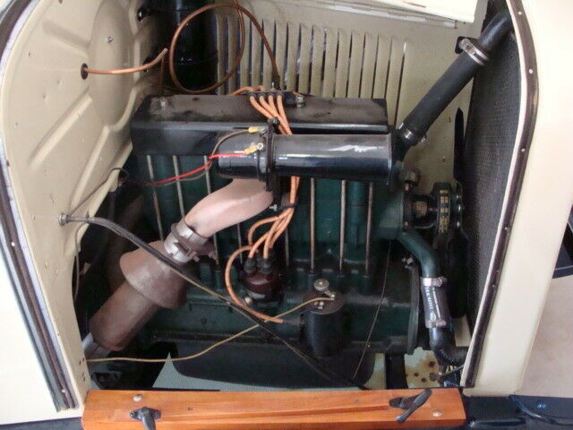 1927 Yellow/Blue Chevrolet Pickup Roadster