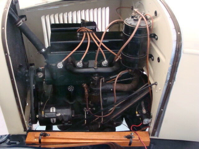 1927 Yellow/Blue Chevrolet Pickup Roadster