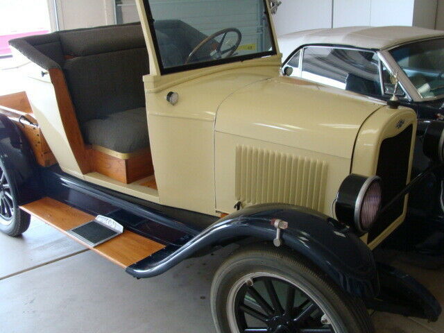 1927 Yellow/Blue Chevrolet Pickup Roadster