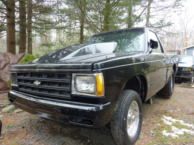 1987 Black Chevrolet S-10 Crew Cab Pickup
