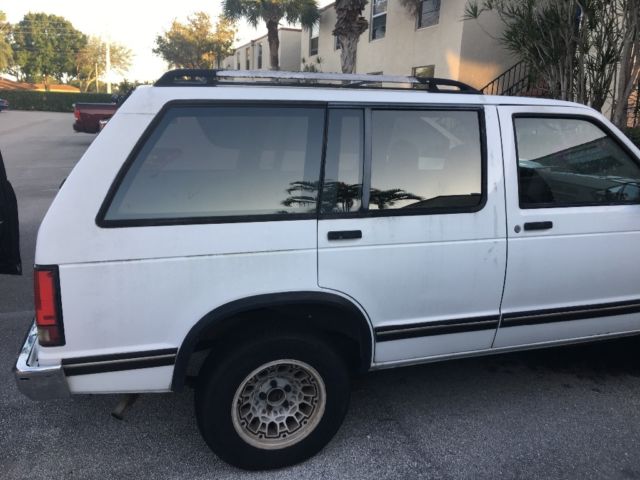 1993 White Chevrolet S-10