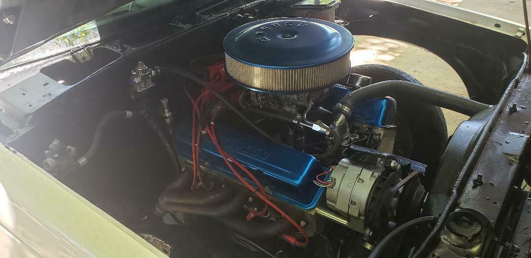 1988 White Chevrolet S-10 Standard Cab Pickup