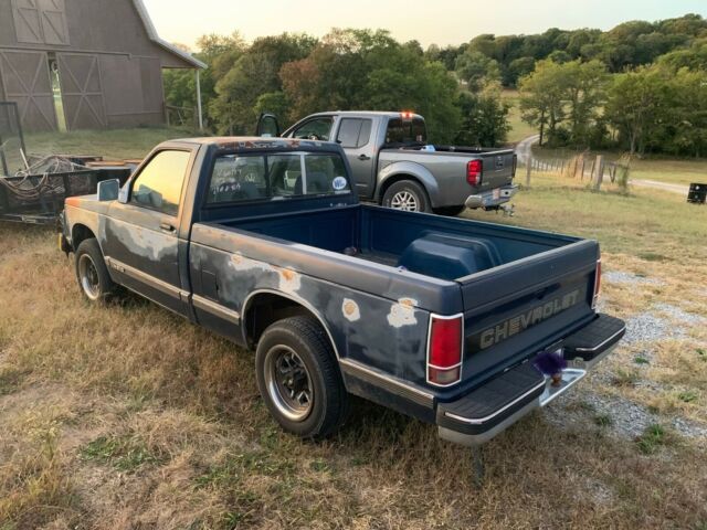 1992 Blue Chevrolet S-10 Standard Cab Pickup