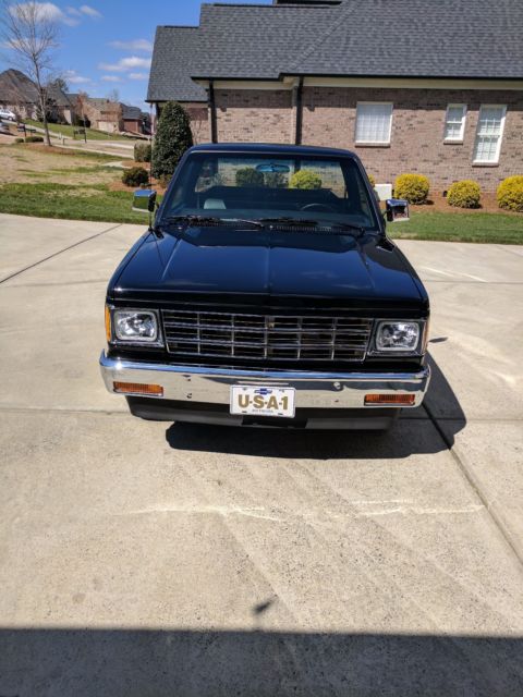 1985 Black Chevrolet S-10 Standard Cab Pickup