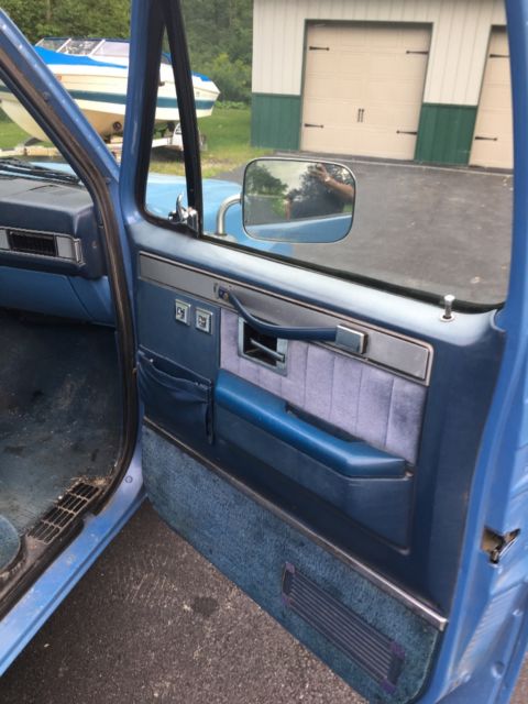 1984 Blue Chevrolet Silverado 1500 Standard Cab Pickup