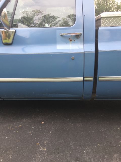 1984 Blue Chevrolet Silverado 1500 Standard Cab Pickup