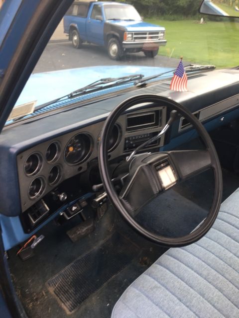 1984 Blue Chevrolet Silverado 1500 Standard Cab Pickup