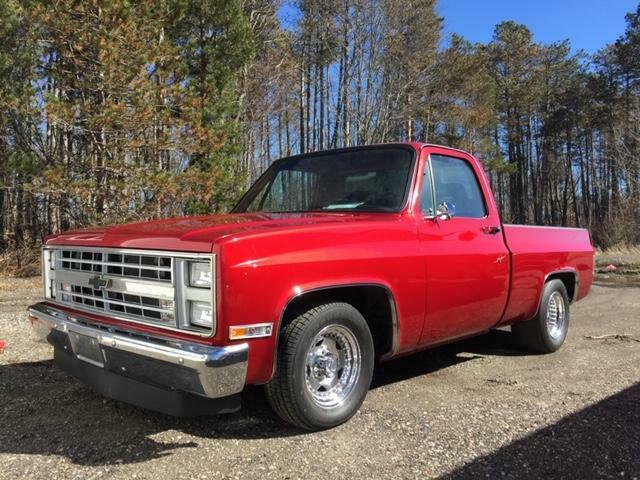 1985 Red Chevrolet Silverado 1500 Standard Cab Pickup