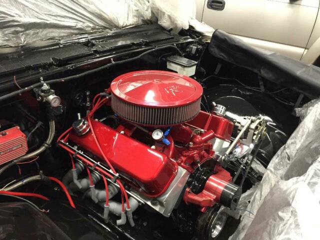 1985 Red Chevrolet Silverado 1500 Standard Cab Pickup