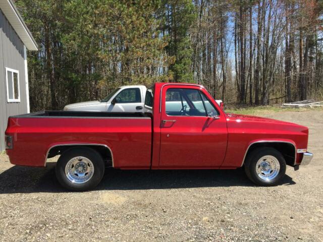 1985 Red Chevrolet Silverado 1500 Standard Cab Pickup