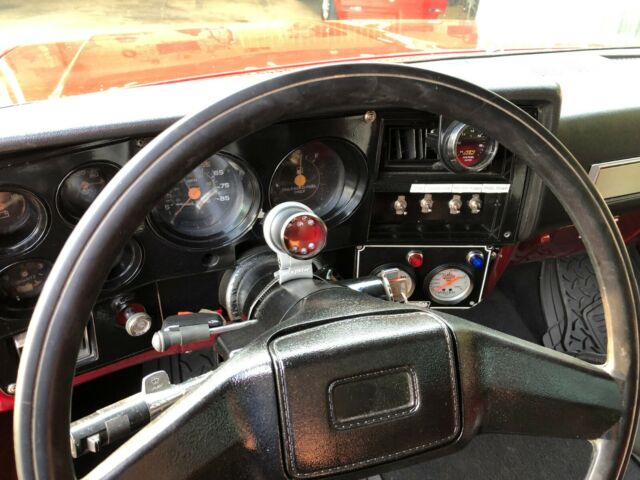 1985 Red Chevrolet Silverado 1500 Standard Cab Pickup