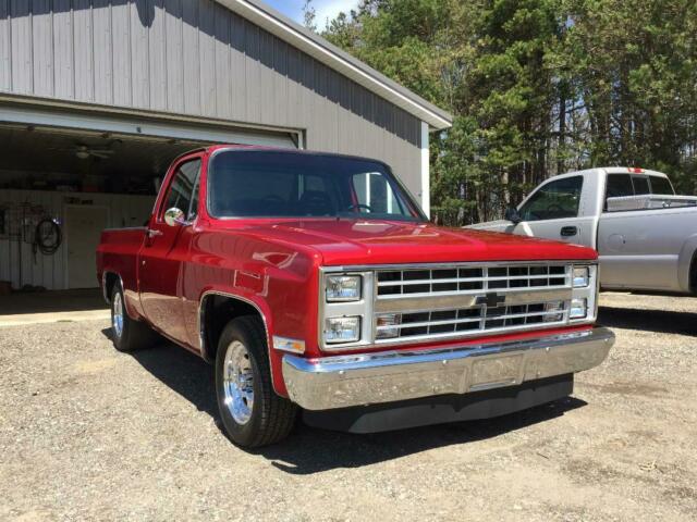 1985 Red Chevrolet Silverado 1500 Standard Cab Pickup