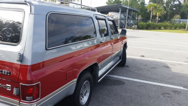 1985 Red Chevrolet Suburban SUV