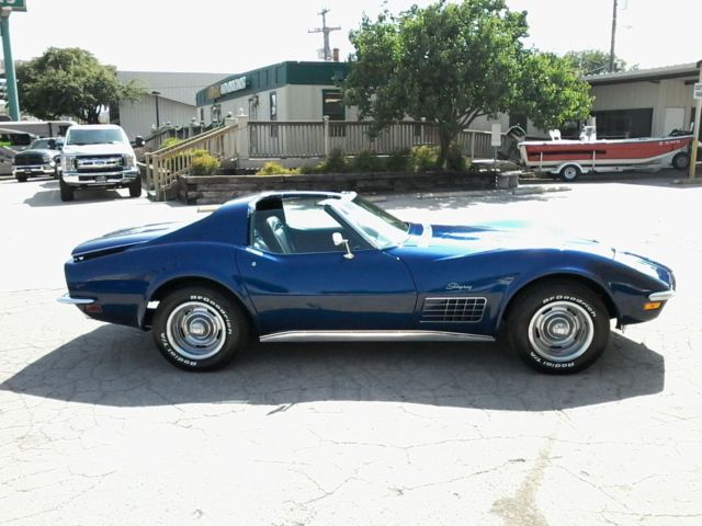 1972 Blue Chevrolet Corvette Coupe