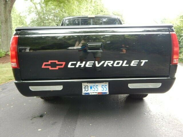 1990 Black Chevrolet Silverado 1500 Standard Cab Pickup