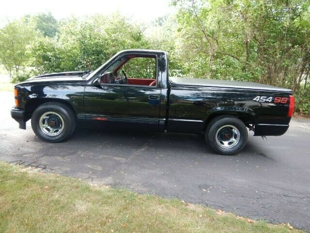1990 Black Chevrolet Silverado 1500 Standard Cab Pickup