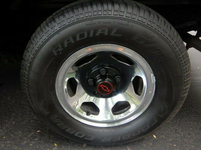 1990 Black Chevrolet Silverado 1500 Standard Cab Pickup