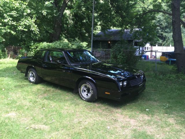 1985 Black Chevrolet Monte Carlo Coupe