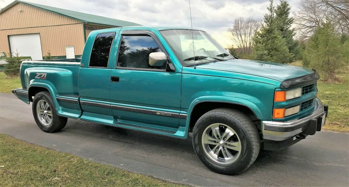 1994 White Chevrolet Other Pickups Extended Cab Pickup