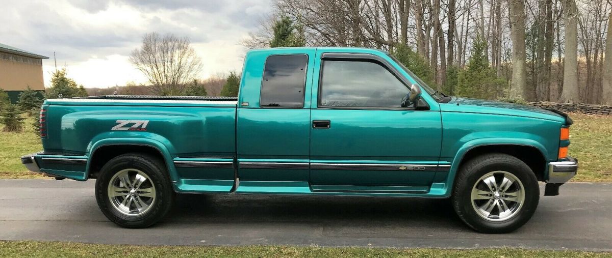 1994 White Chevrolet Other Pickups Extended Cab Pickup