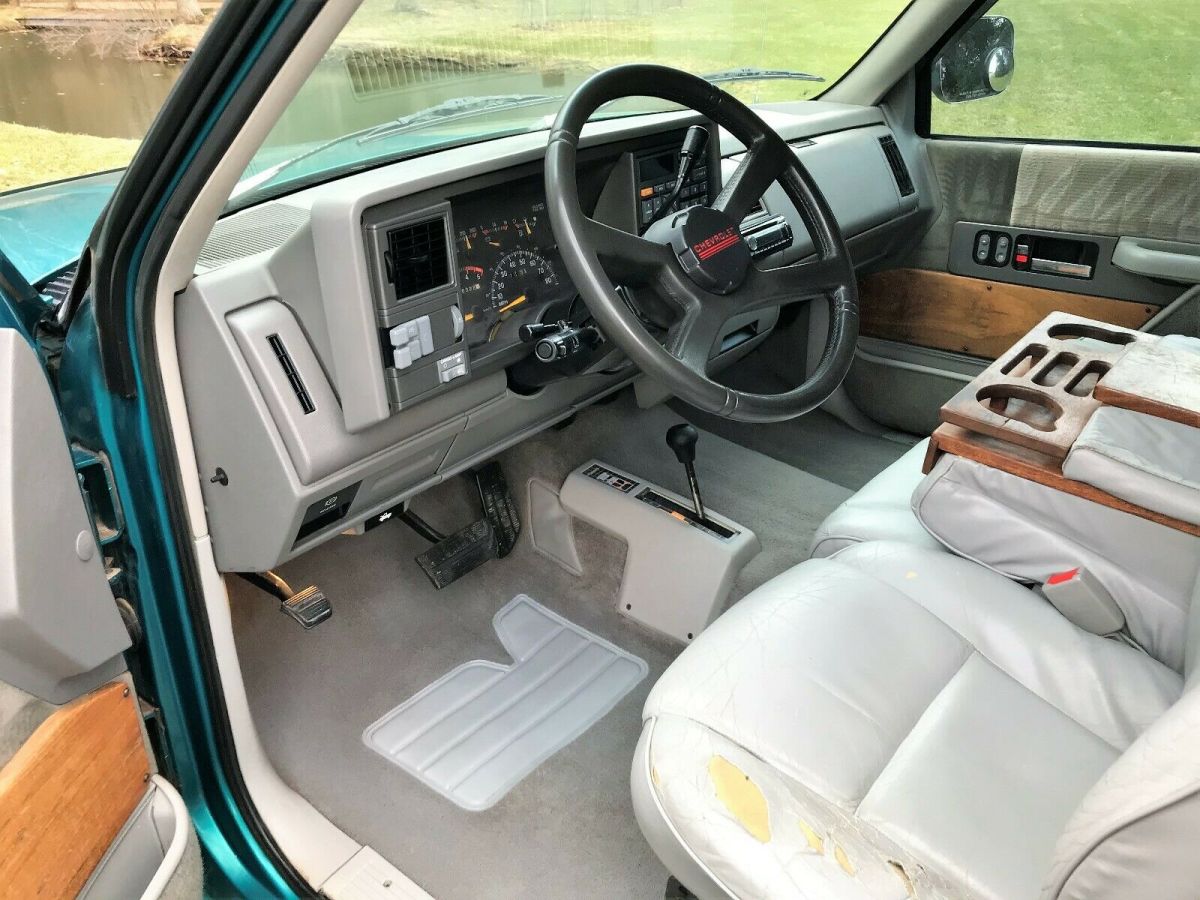 1994 White Chevrolet Other Pickups Extended Cab Pickup