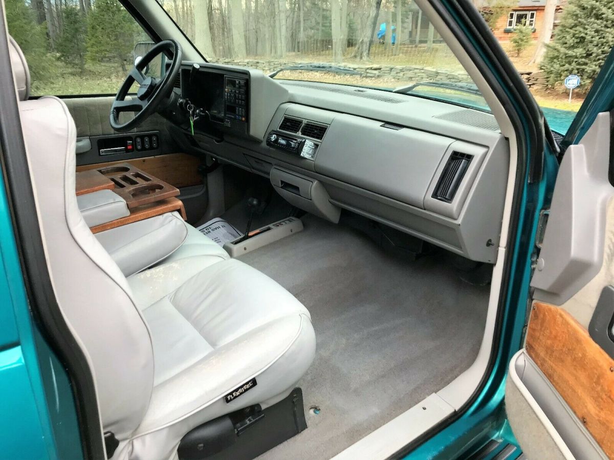 1994 White Chevrolet Other Pickups Extended Cab Pickup