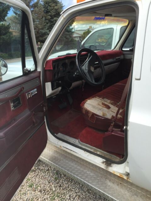 1987 White Chevrolet Silverado 3500 Crew Cab Pickup