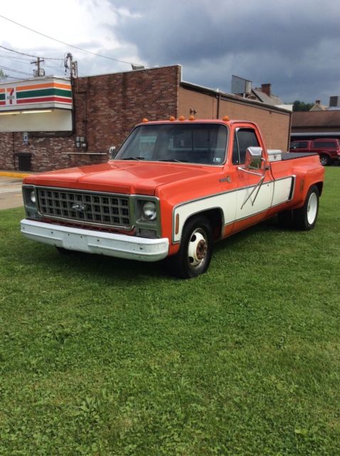 1980 Orange Chevrolet C-10 Cab & Chassis