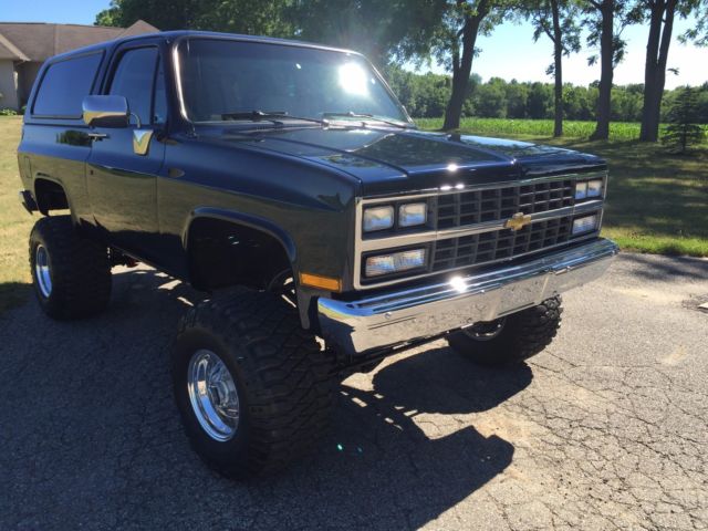 1991 Blue Metallic Chevrolet Blazer SUV