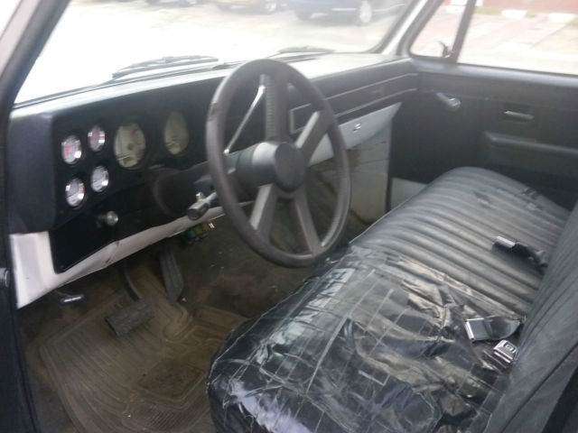 1974 White Chevrolet C-10 Cab & Chassis