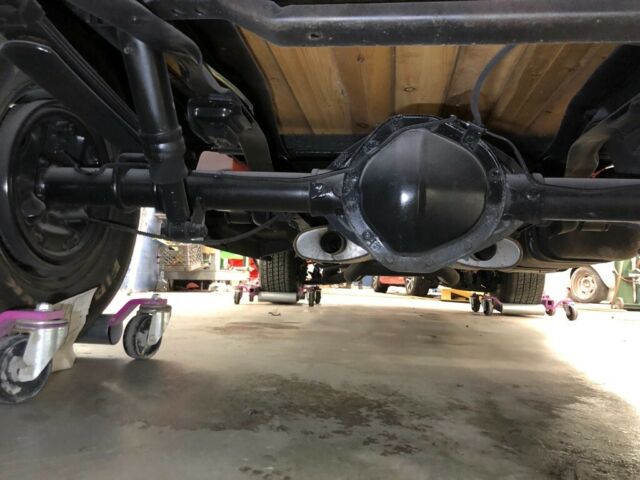 1976 Orange Chevrolet C-10 Stepside short bed