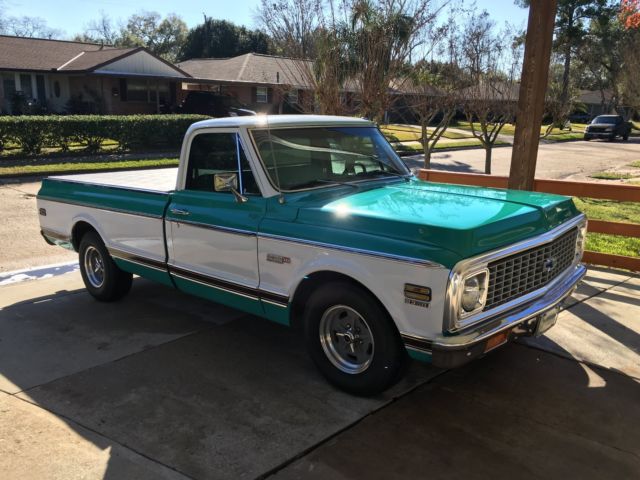 1970 Yellow Chevrolet C-10 Standard Cab Pickup