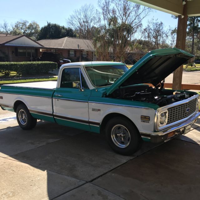 1970 Yellow Chevrolet C-10 Standard Cab Pickup