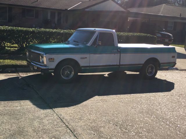 1970 Yellow Chevrolet C-10 Standard Cab Pickup